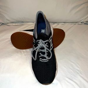 Women’s New Balance sneakers. Size 7. Super cute